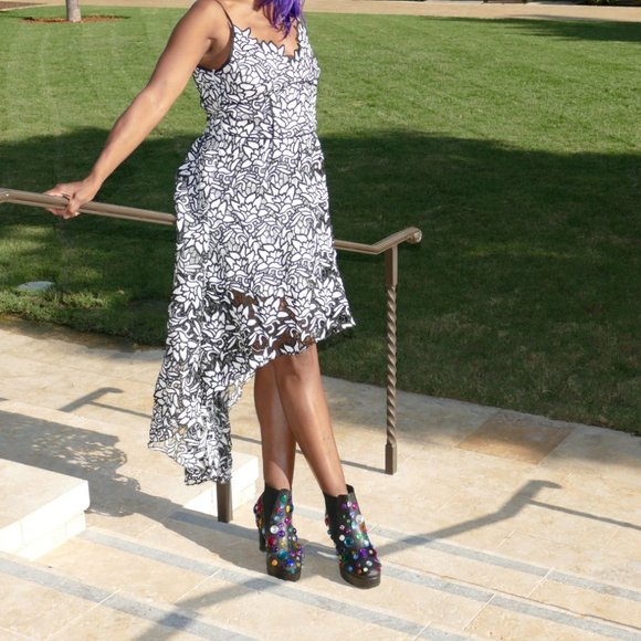 Yu Lin Xuan BnW Floral Lace High Low Dress size L - Picture 8 of 15